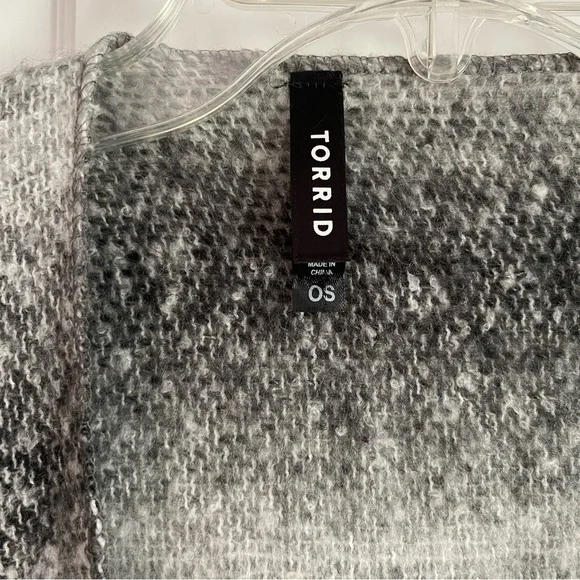 TORRID One Size Black White Gray Ombré Ruana Open Poncho - Picture 5 of 5